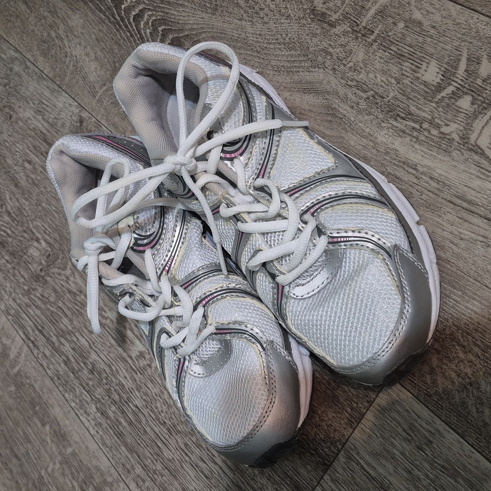 BCG tennis shoes, white, grey,‎ pink